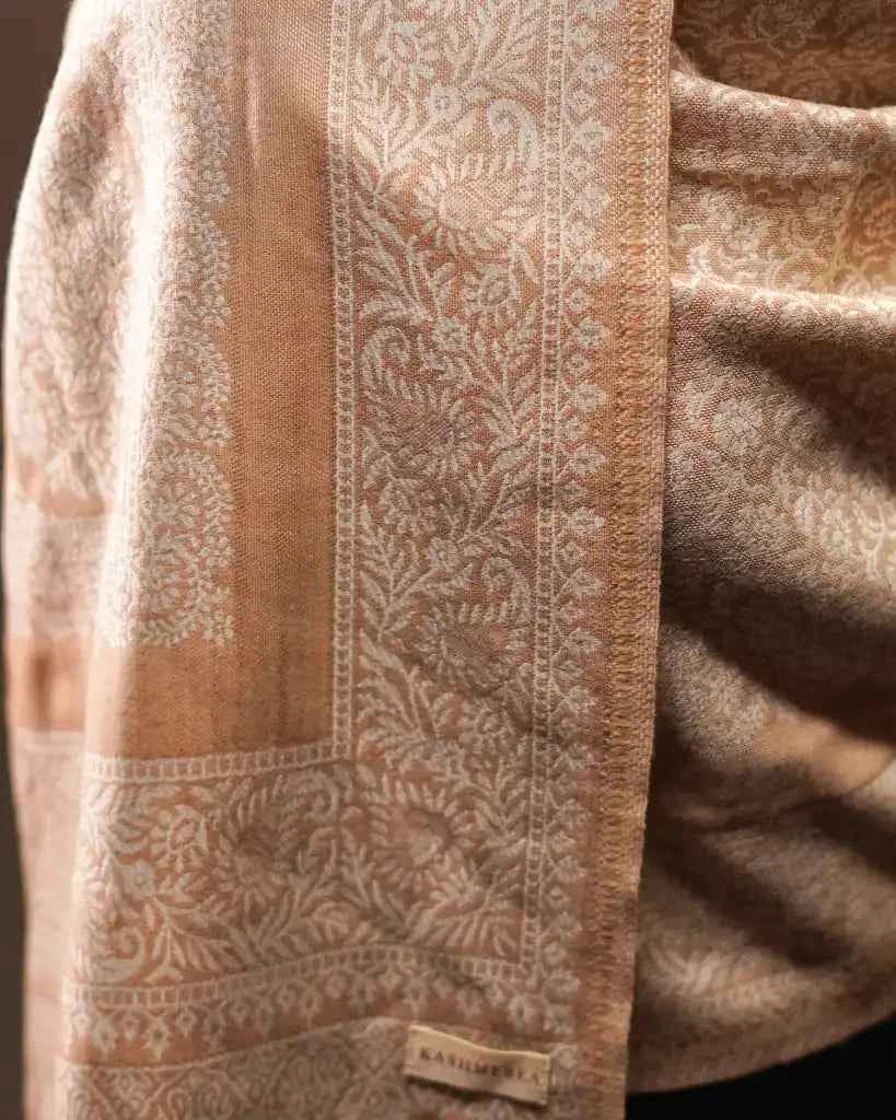 IVORY PAISLEY SHAWL MEN